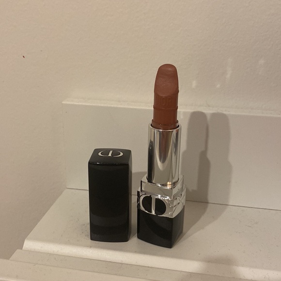 Dior lipstick 💄 #200 nude touch - Picture 2 of 7